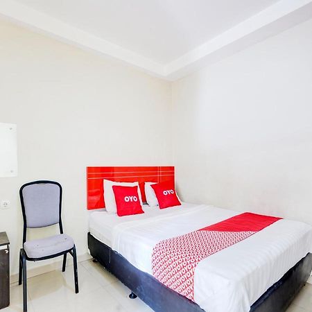 OYO 90694 Srikandi Inn Babarsari Kalasan Bagian luar foto