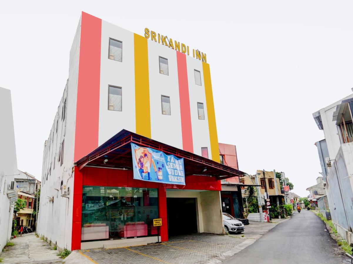 OYO 90694 Srikandi Inn Babarsari Kalasan Bagian luar foto